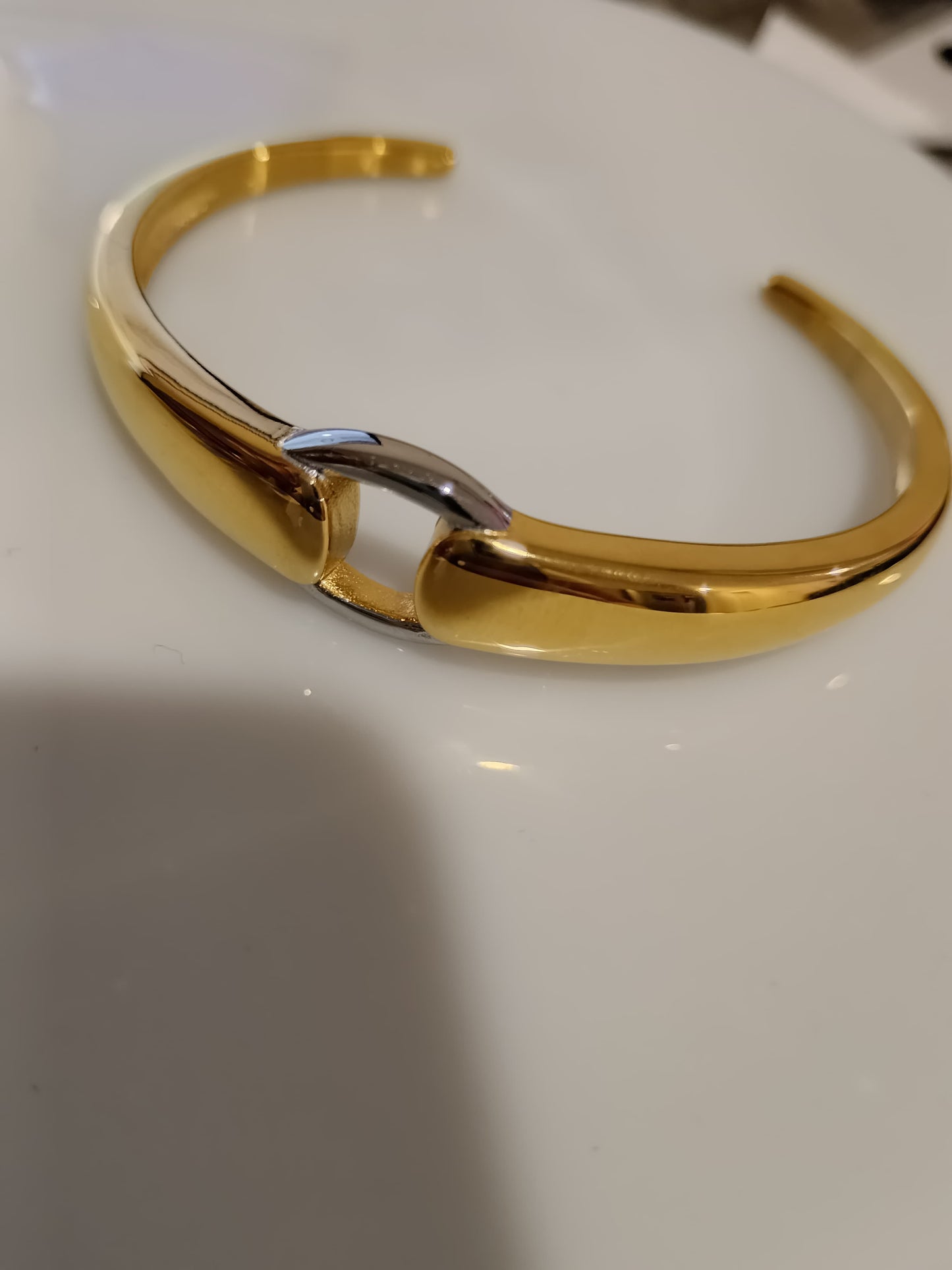 Brazalete dorado