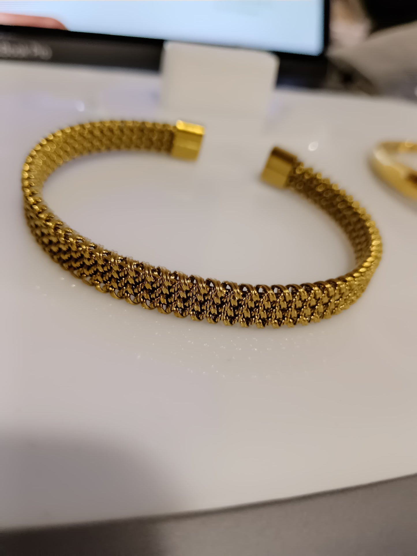 Brazalete dorado